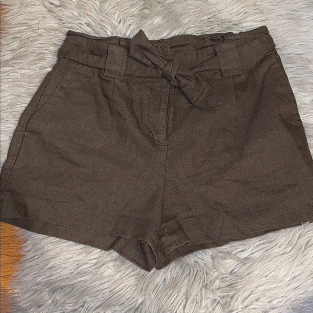 Express Olive tie front shorts